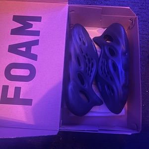 Black Yeezy Foam Runners